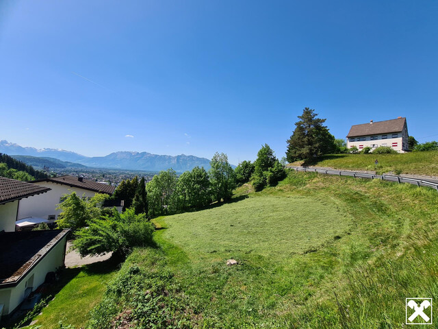 Hanglage mit Weitblick