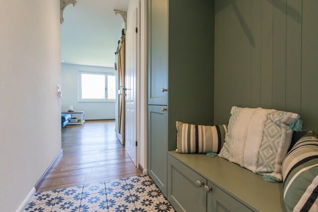 Neuwertige-Aufstockbare Doppelhaushälfte mit Wintergarten und Garage