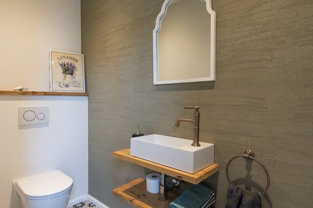 Neuwertige-Aufstockbare Doppelhaushälfte mit Wintergarten und Garage