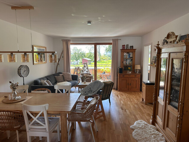 Helle 3-Zimmer-Wohnung mit Bergblick