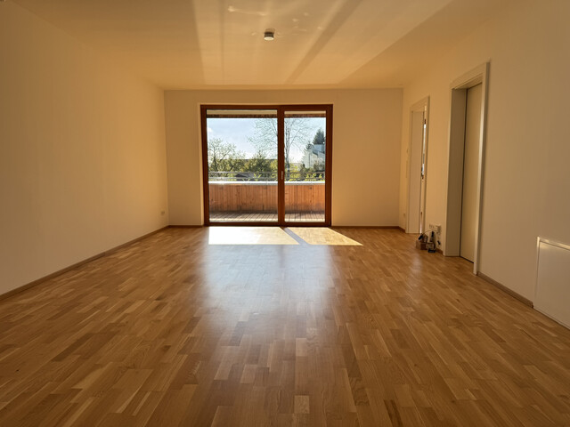 Helle 3-Zimmer-Wohnung mit Bergblick