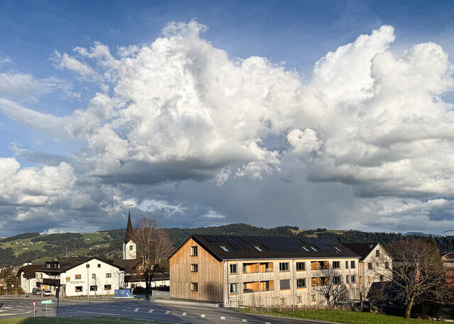 Helle 3-Zimmer-Wohnung mit Bergblick