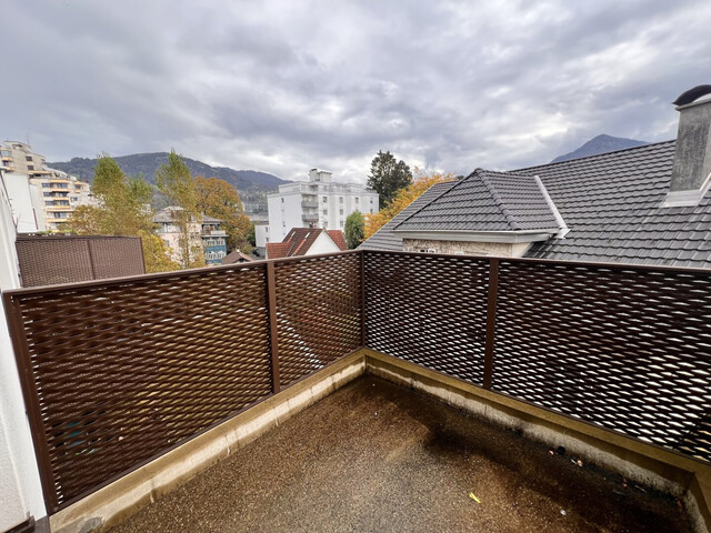 Lichtdurchflutete und großzügige 4 Zimmer Wohnung mit Balkon in zentraler Lage in Dornbirn