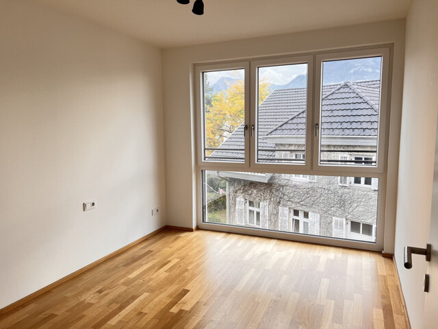 Lichtdurchflutete und großzügige 4 Zimmer Wohnung mit Balkon in zentraler Lage in Dornbirn