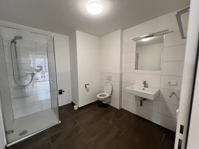 Lichtdurchflutete und großzügige 4 Zimmer Wohnung mit Balkon in zentraler Lage in Dornbirn