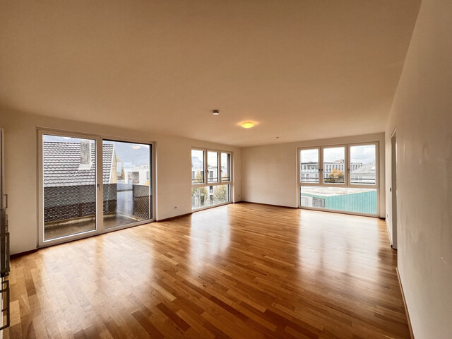 Lichtdurchflutete und großzügige 4 Zimmer Wohnung mit Balkon in zentraler Lage in Dornbirn