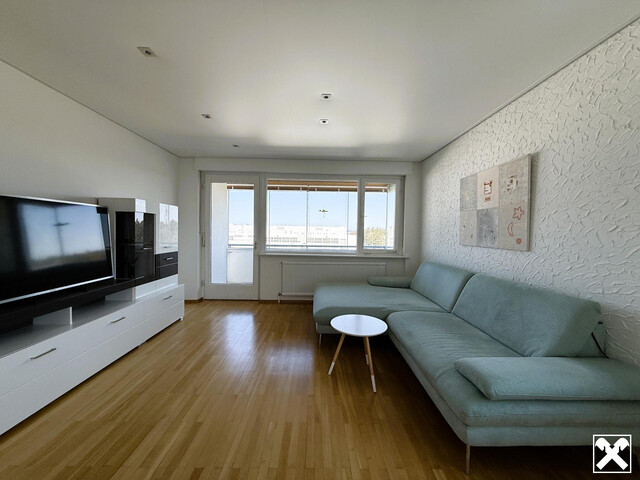 Große 4 Zimmerwohnung im 9. Obergeschoss mit Weitblick!