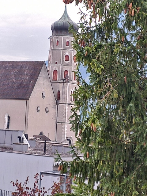 Lichtdurchflutete  2-Zimmerwohnung in schöner Hanglage