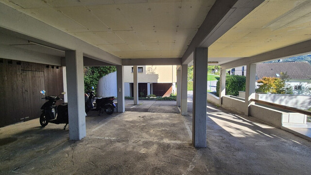 Überdachter Außenstellplatz, unteres Parkdeck, im Torkelweg 16 in Röthis zu verkaufen