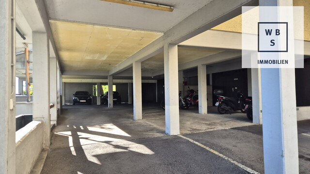 Überdachter Außenstellplatz, unteres Parkdeck, im Torkelweg 16 in Röthis zu verkaufen