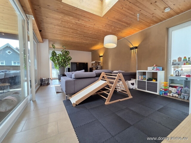 Stilvolles Einfamilienhaus mit großzügigem Raumangebot und separater Einliegerwohnung