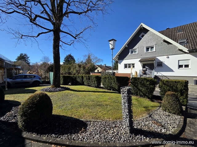 Stilvolles Einfamilienhaus mit großzügigem Raumangebot und separater Einliegerwohnung