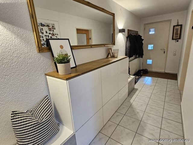 Stilvolles Einfamilienhaus mit großzügigem Raumangebot und separater Einliegerwohnung