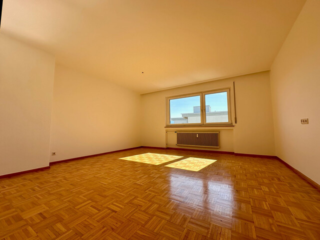 ohne Provision -  besonders geräumige 1,5 Zimmer Wohnung in zentraler Lage