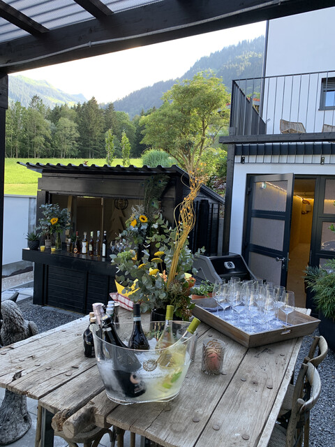 exclusives Gästehaus in toller Hanglage