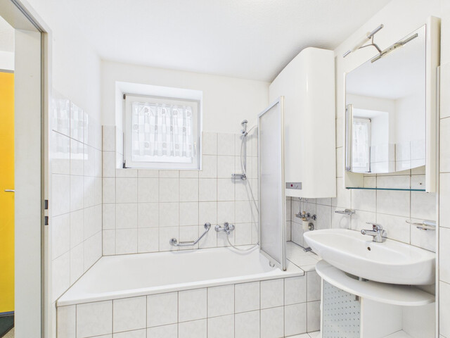 Charmante 2-Zimmer-Wohnung mit verglaster Loggia und Tiefgaragenplatz in Bregenz