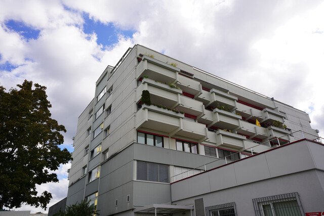 Helle 2-Zimmer-Wohnung mit großer  Terrasse und Ausblick 