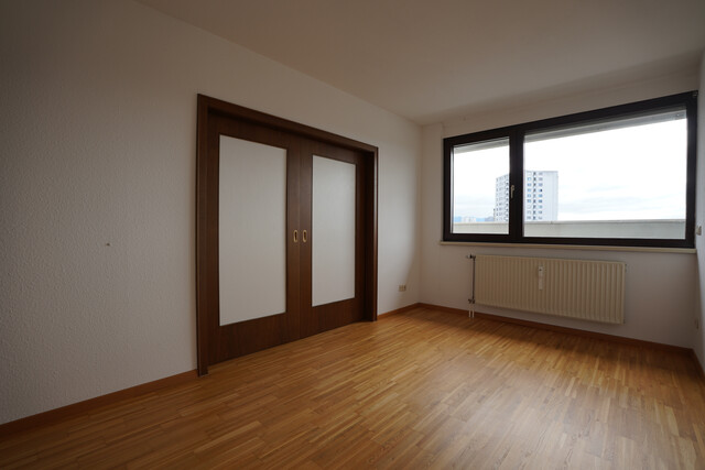 Helle 2-Zimmer-Wohnung mit großer  Terrasse und Ausblick 