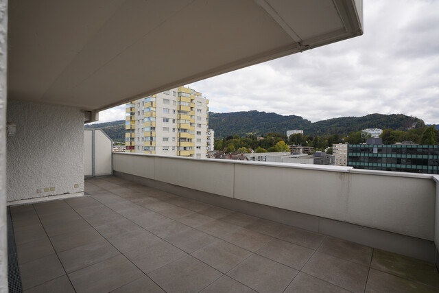 Helle 2-Zimmer-Wohnung mit großer  Terrasse und Ausblick 