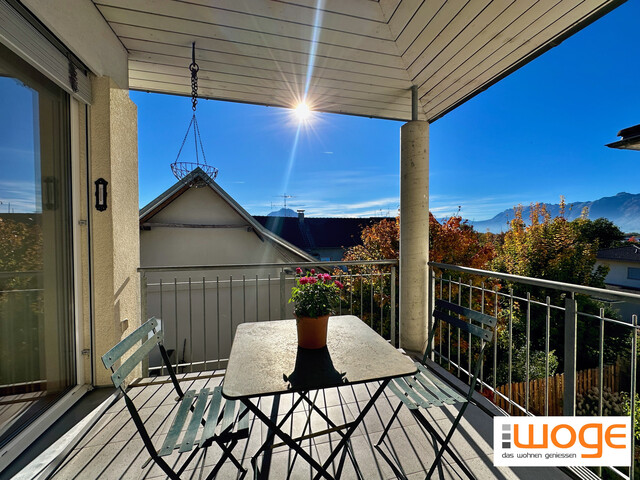 helle 2,5 Zimmer Wohnung mit schönem Balkon