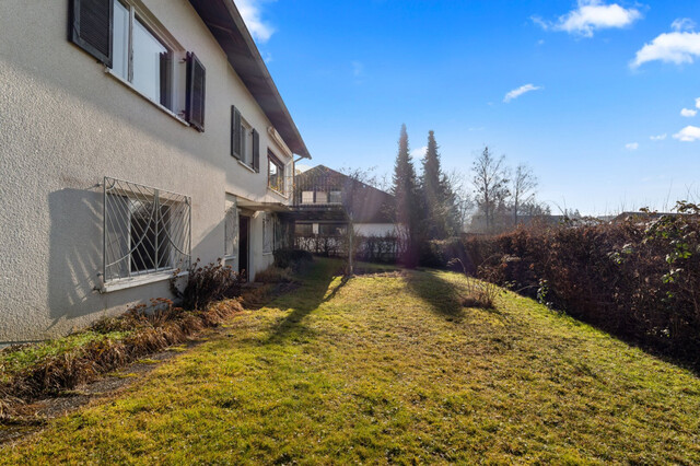 sanierungsbedürftiges Juwel in Lochau: großes Haus mit Seeblick und Garten!