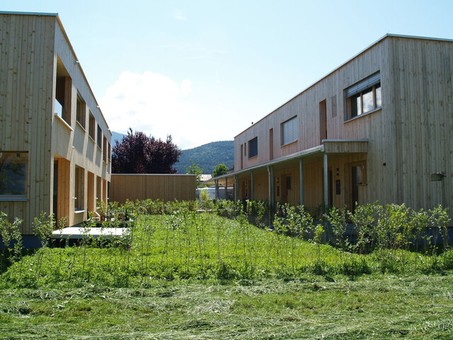 Feldkirch Gisingen Guldenäcker - Vollholz Reihenhaus mit 5 Zimmer, Garten und Carport und teilweise Keller, Top Lage,