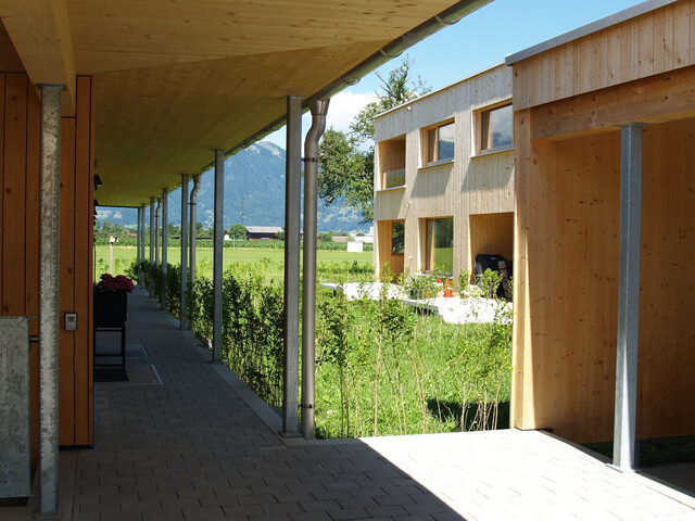 Feldkirch Gisingen Guldenäcker - Vollholz Reihenhaus mit 5 Zimmer, Garten und Carport und teilweise Keller, Top Lage,
