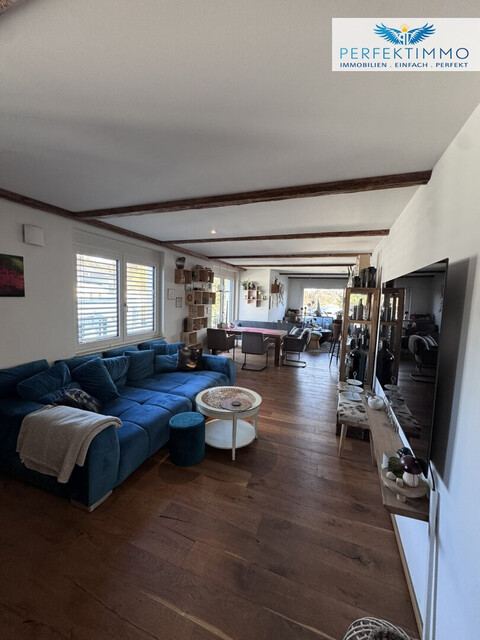 Lichtdurchflutete Dachgeschoss-Maisonette mit Traum-Blick auf den Weiher in Weißensberg!