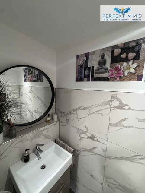 Lichtdurchflutete Dachgeschoss-Maisonette mit Traum-Blick auf den Weiher in Weißensberg!