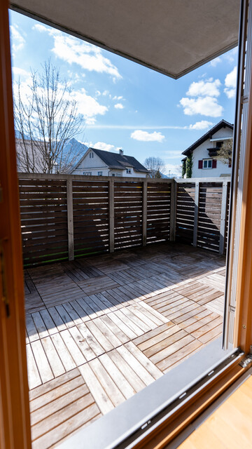 Helle, teilmöblierte 2-Zimmer Wohnung mit Balkon - zentral & ruhig gelegen | Ab sofort verfügbar