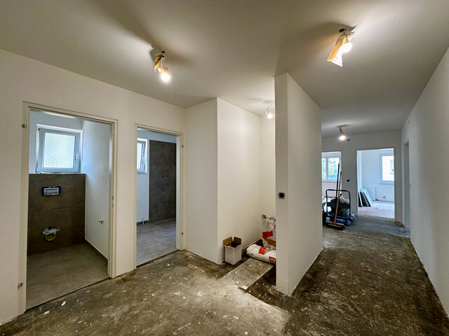 "ohne Provision" Erstbezug nach Komplettrenovierung moderne 3,5 Zimmer Whg. mit Balkon