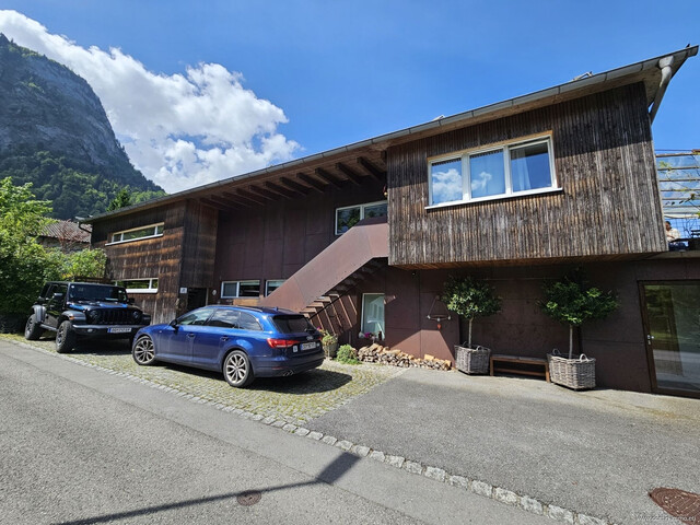 Einzigartiges Wohn- und Seminarhaus in Dornbirn mit großem Grundstück, Schwimmteich und Spa-Bereich!