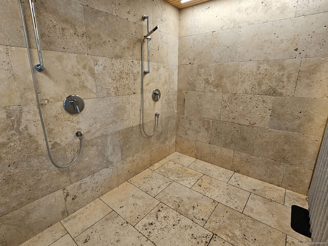 Einzigartiges Wohn- und Seminarhaus in Dornbirn mit großem Grundstück, Schwimmteich und Spa-Bereich!