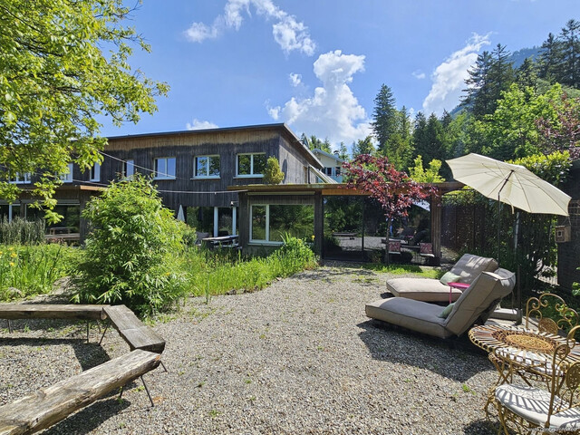 Einzigartiges Wohn- und Seminarhaus in Dornbirn mit großem Grundstück, Schwimmteich und Spa-Bereich!