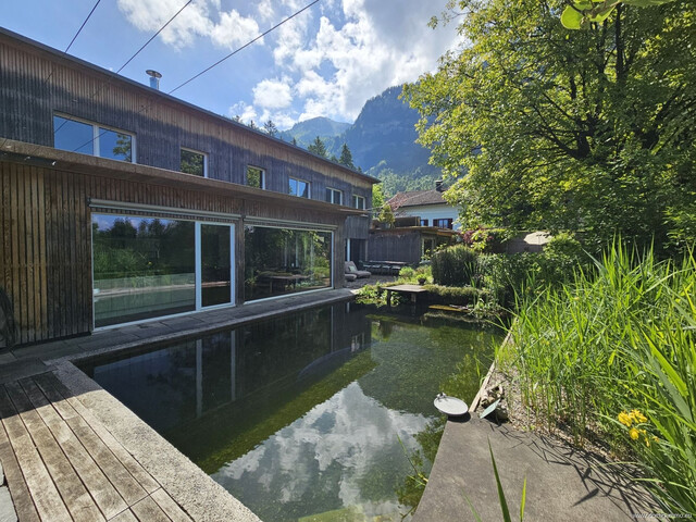 Einzigartiges Wohn- und Seminarhaus in Dornbirn mit großem Grundstück, Schwimmteich und Spa-Bereich!