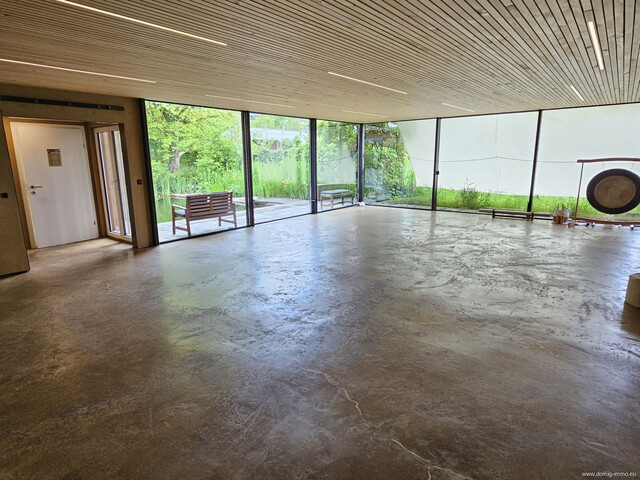 Einzigartiges Wohn- und Seminarhaus in Dornbirn mit großem Grundstück, Schwimmteich und Spa-Bereich!