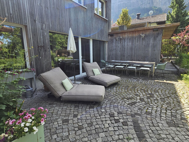 Einzigartiges Wohn- und Seminarhaus in Dornbirn mit großem Grundstück, Schwimmteich und Spa-Bereich!