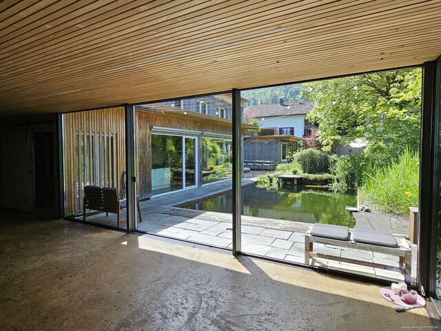 Einzigartiges Wohn- und Seminarhaus in Dornbirn mit großem Grundstück, Schwimmteich und Spa-Bereich!