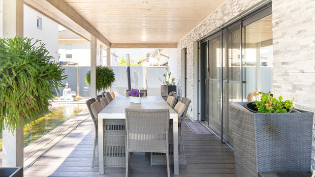 Meiningen | Stilvoller Bungalow mit Holzpool in ruhiger Lage