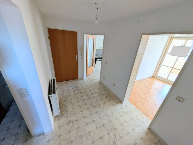 Helle 3,5-Zimmer-Dachgeschosswohnung mit Loggia, Tiefgarage und Top-Raumaufteilung in Kennelbach