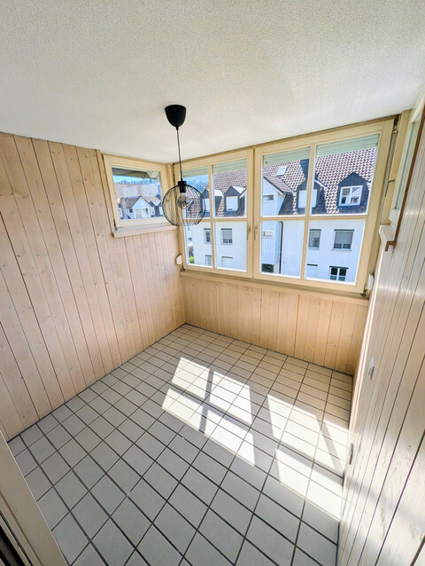 Helle 3,5-Zimmer-Dachgeschosswohnung mit Loggia, Tiefgarage und Top-Raumaufteilung in Kennelbach