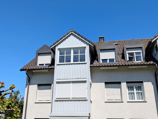 Helle 3,5-Zimmer-Dachgeschosswohnung mit Loggia, Tiefgarage und Top-Raumaufteilung in Kennelbach
