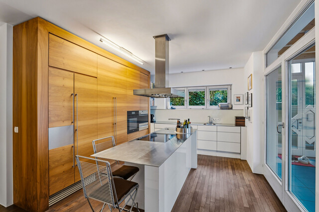 Schmuckstück in absoluter Bestlage – Villa mit Bodenseeblick!