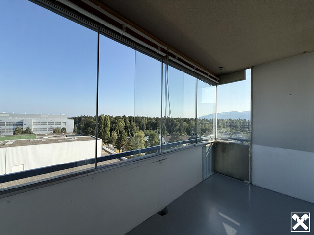 Großzügige, helle Wohnung im 9. OG mit Weitblick!