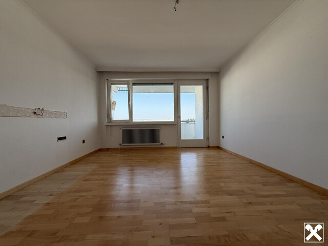 Großzügige, helle Wohnung im 9. OG mit Weitblick!