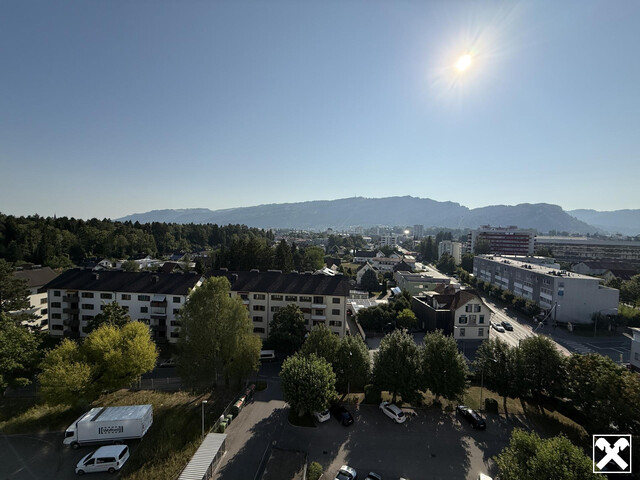 Großzügige, helle Wohnung im 9. OG mit Weitblick!