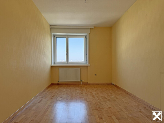 Großzügige, helle Wohnung im 9. OG mit Weitblick!