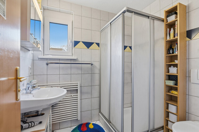 Schönes Wohnhaus mit Entwicklungsmöglichkeiten in bester Lage