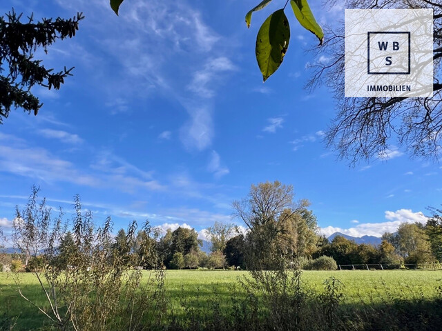 Baugrundstück mit herrlichem Blick ins Grüne