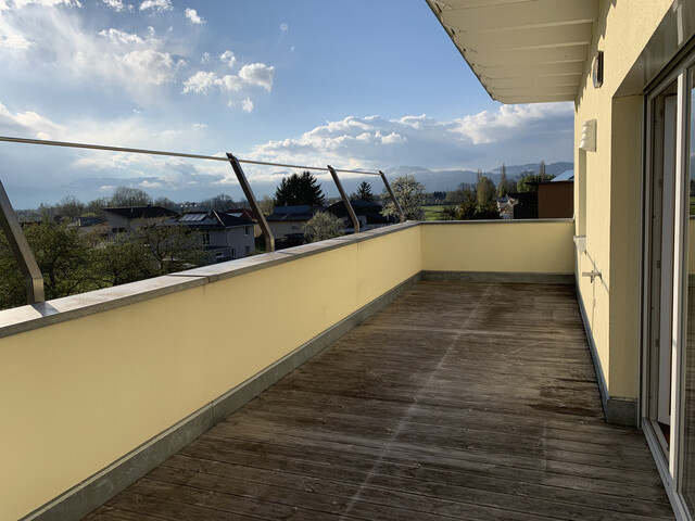 Schöne 3 Zimmer Wohnung mit Penthouse Feeling